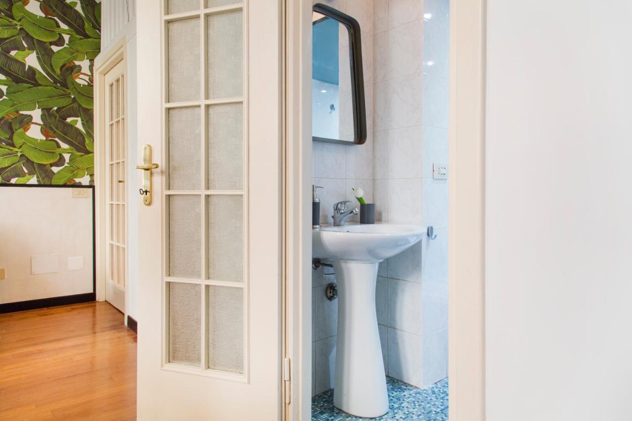 Trasteverehome - Central Monserrato House With Balcony Рим Екстериор снимка