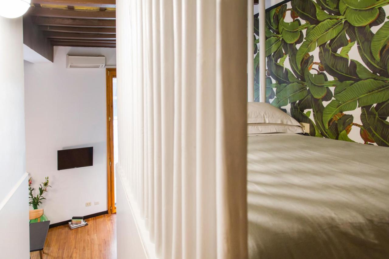 Trasteverehome - Central Monserrato House With Balcony Рим Екстериор снимка